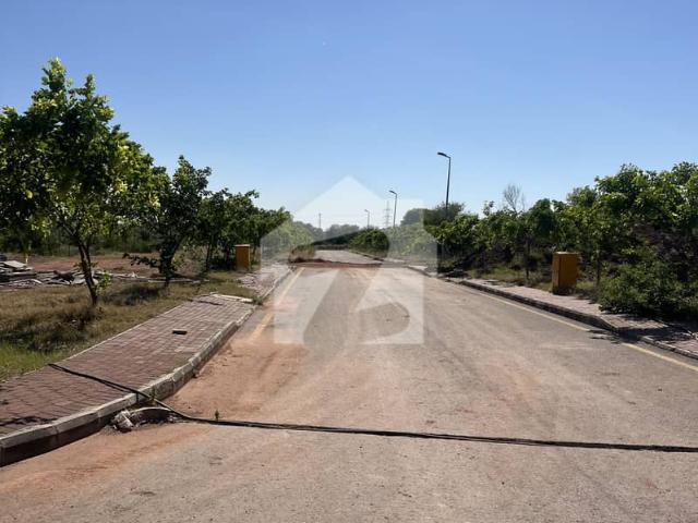 Bahria enclave islamabad 8 Marla develop plot for sale