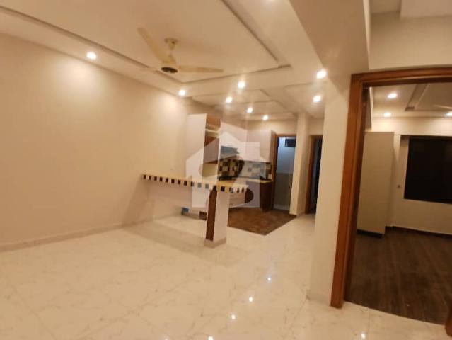 Bahria Enclave Islamabad Sector H The Galleria 3 Bed Gold Apartment For Rent