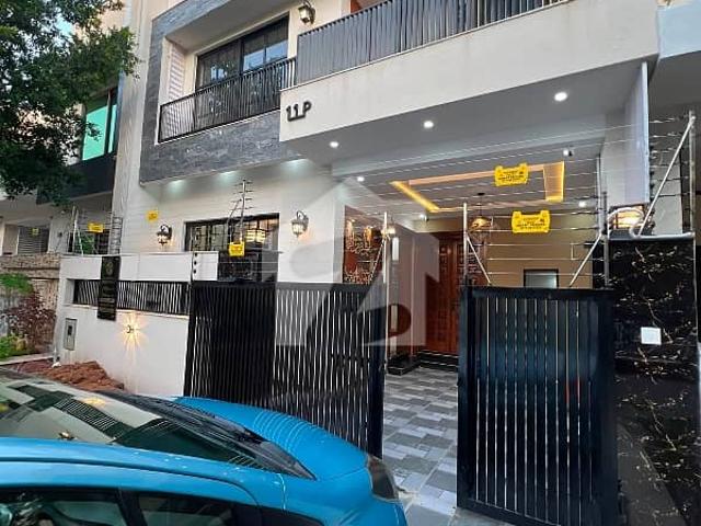 Bahria Enclave Sector B1 5 Marla house available for sale