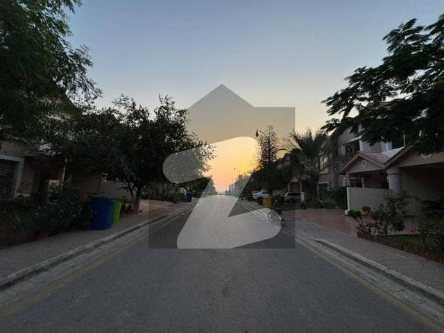 Bahria Homes 152 Sq Yd Villa For Sale Precinct 11B. 3 Bedrooms | Drawing, Dining, Closed Italian Kitchen & TV Lounge. Near Entrance | Near Murree Point | Huge Greenbelt | Close to Parks, Mosques & Shopping Gallery. Just 8 Min Drive from Main Gate