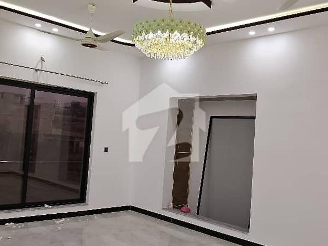 Bahria Hamlet 1.5 Kanal Brand New Ultra Designer Upper Portion Ground Portion Locked Without Gass Available For Rent at Bahria Town Phase 8 Rawalpindi Islamabad