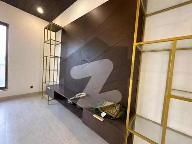 Bahria Hills 500 Square Yards Villa WITH BASEMENT Available For Sale Opposite GRAND JAMIA MOSQUE Brand New Bahria Town Precinct 9