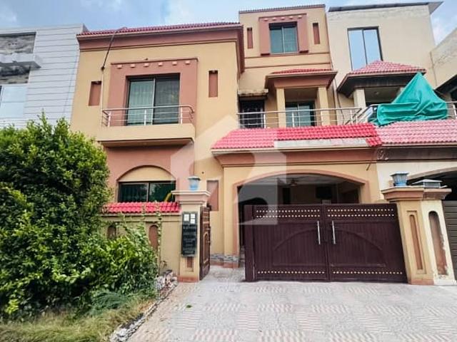 Bahria orchard lahore phase 1 eastern block 5 marla house for sale with solar panal and gas meter install