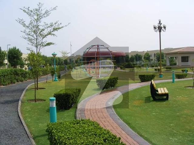 Bahria Orchard Plot No 30#G4 Facing Park Top Location