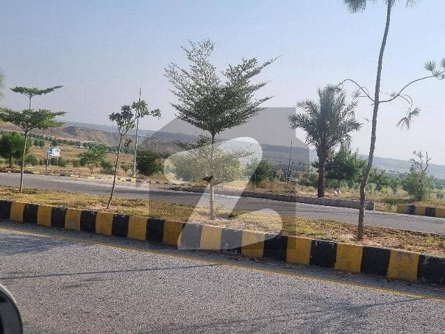 Bahria Phase 8 Sec A. 1 kanal Residential Plot for Sale at Investor's price