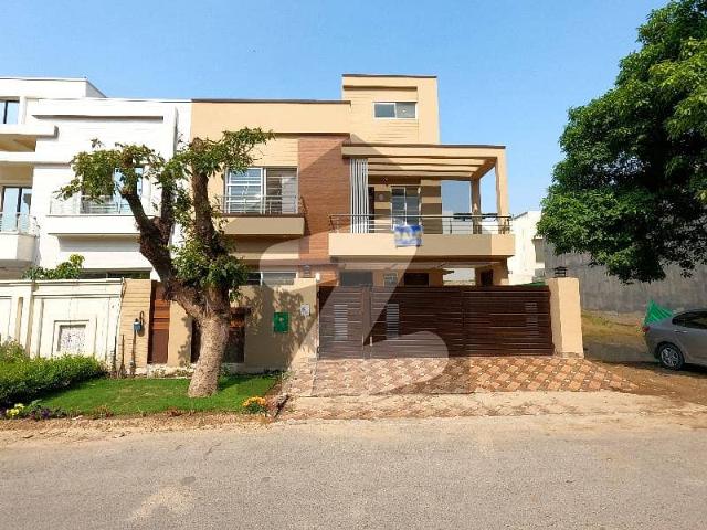 Bahria Town Block DD House Sized 10 Marla Is Available