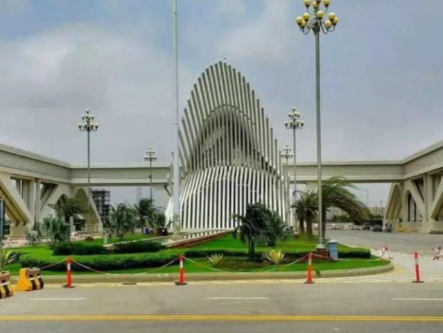 Bahria town karachi karimabad id 68256