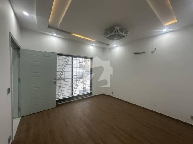 Bahria town lahore one bedroom appartment for sale ready to move and easy installments plan