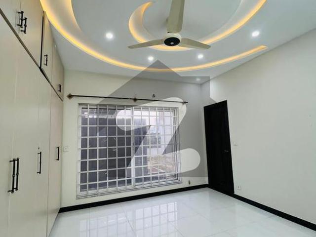Bahria Town Phase 8 Block B House Sized 10 Marla Is Available Bahria Town Phase 8 Block B