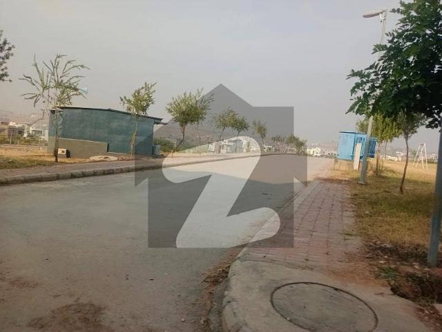 Bahria Town Phase 8 Block I 10 Marla Residential Plot Up For sale