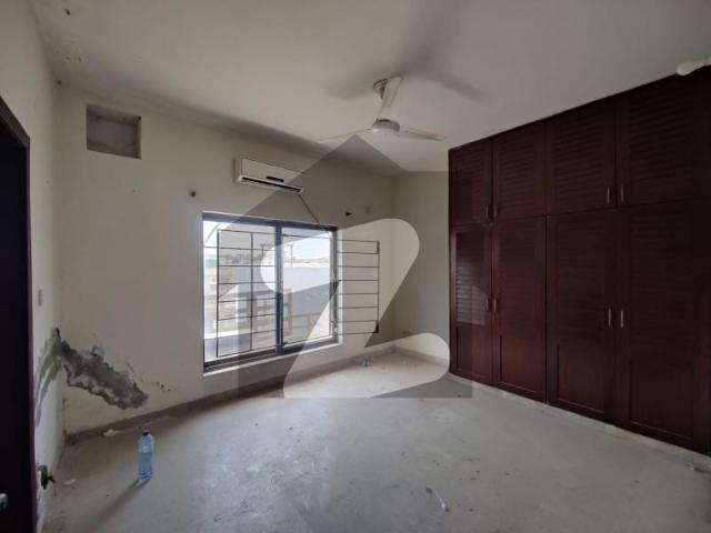 Bahria Town Phase 8, 5 Marla Triple Story House For Sale Bahria Town Phase 8 Safari Valley