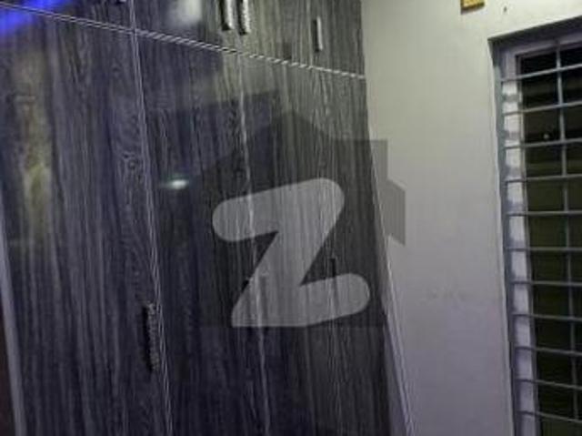 BAHRIA TOWN PHESES 8 FOR RENT secter E 1 4Bed room Bahria Town Phase 8