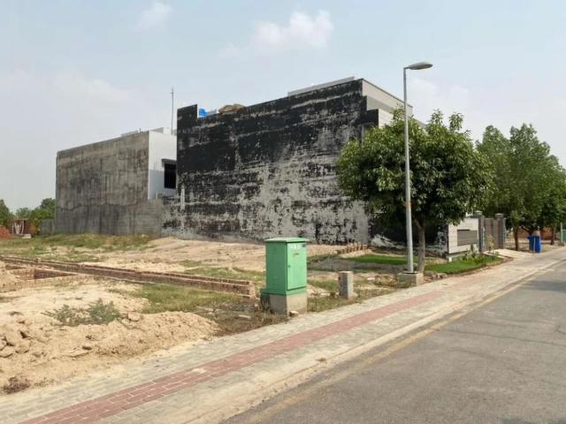 Bahria Town, Quaid block plot 931 Lahore Bahria Town ID 24359