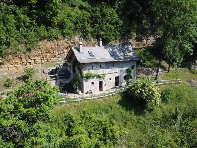 Baita/chalet/trullo in vendita a Sant'Omobono Terme via Giuseppe Verdi