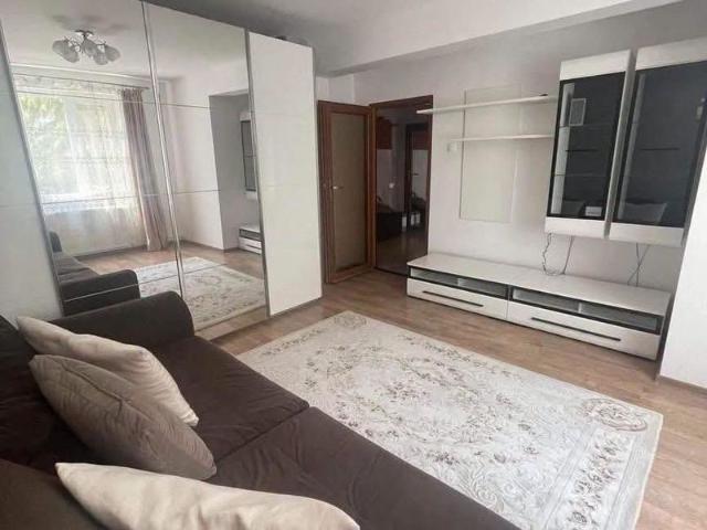 Baia Mare Central \ Olteniei apartament 2 camere etaj 1 decomandat
