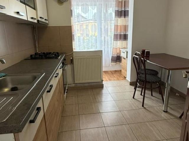 Baia Mare Apartament de închiriat – 2 camere decomandate | Oituz – Terenul de Atletism