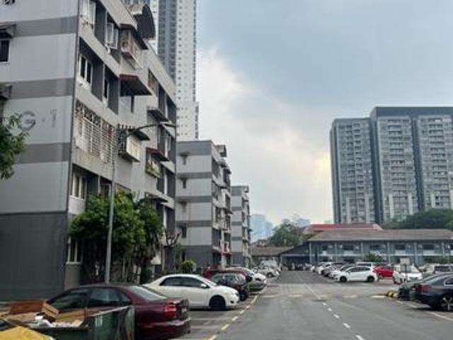 Baiduri Apartment Block G Desa Pandan 1st Floor Corner 3R2B PF