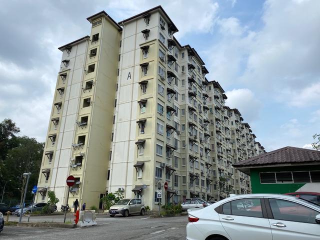 Baiduri court apartment Bandar bukit puchong 2