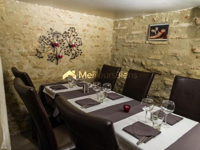 Bail commercial 850€/mois, Restaurant ou laboratoire de cuisine, secteur Augustins