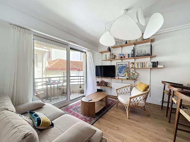 BAIL ETUDIANT Appartement 3 pièces au centre ville Est de Biarritz