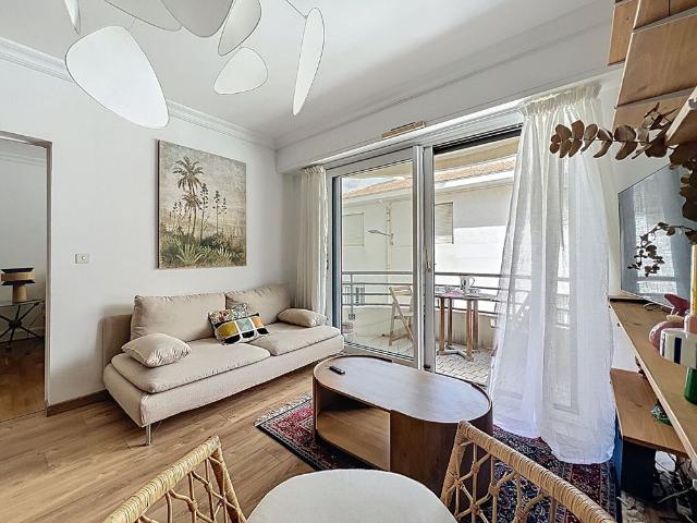 BAIL ETUDIANT Appartement 3 pièces au centre ville Est de Biarritz