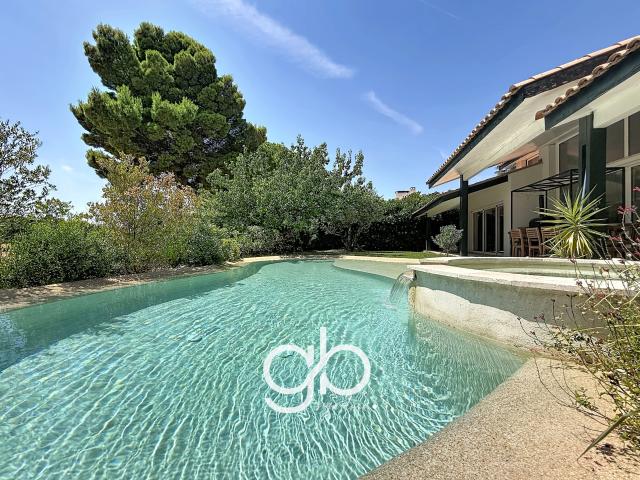 Baillargues Villa contemporaine 160m2 au sein du Domaine du Golf de Massane