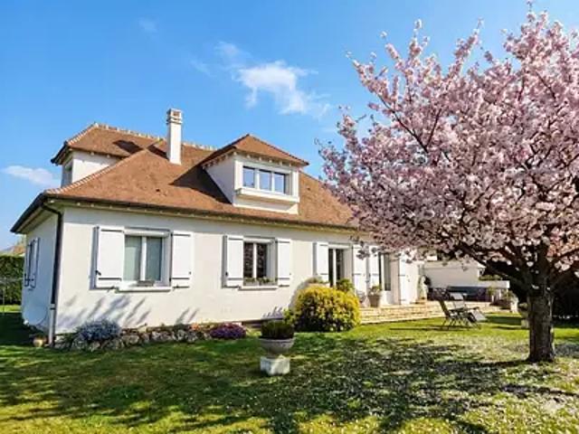 Bailleau Armenonville 28320 Achat / Vente maison 7 pièces t7 au dernier étage