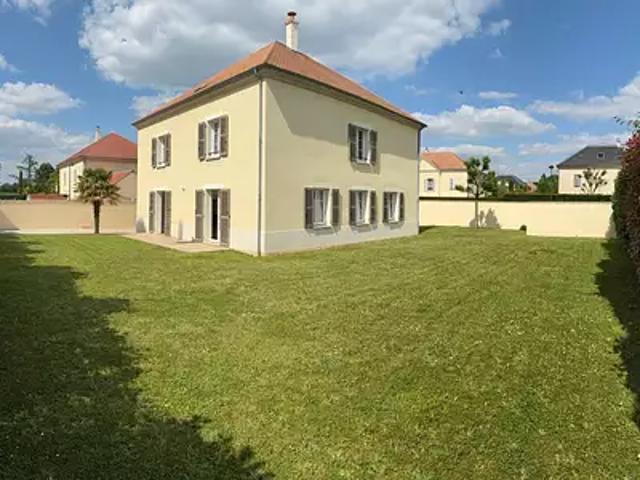 Bailly Romainvilliers 77700 Achat / Vente maison 8 pièces t8 jardin terrasse