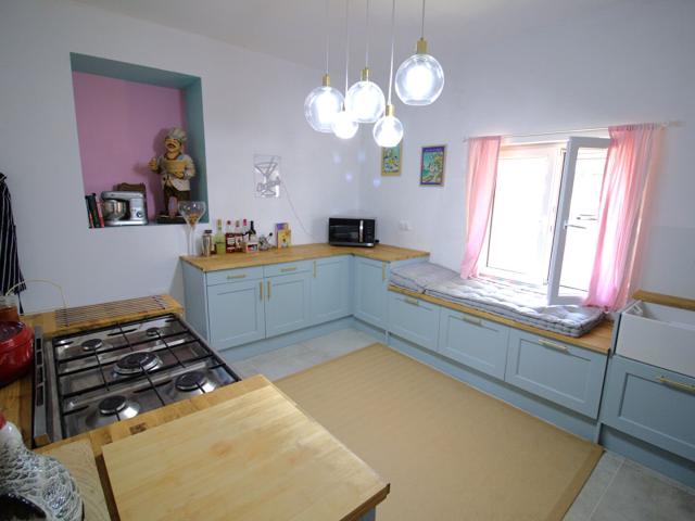 Baisse de prix Superbe grande maison de village avec dépen. 193m² Courcôme