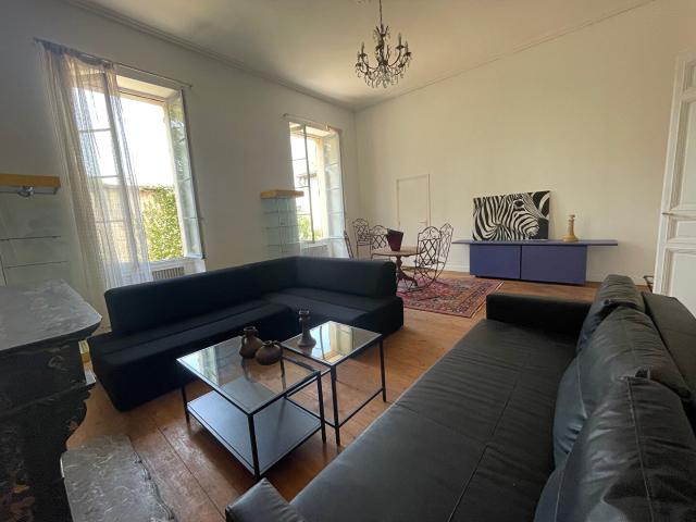 BAISSE DE PRIX SUR AVIGNON A VENDRE GRAND APPARTEMENT ET 2 STUDIOS EN INTRA MUROS