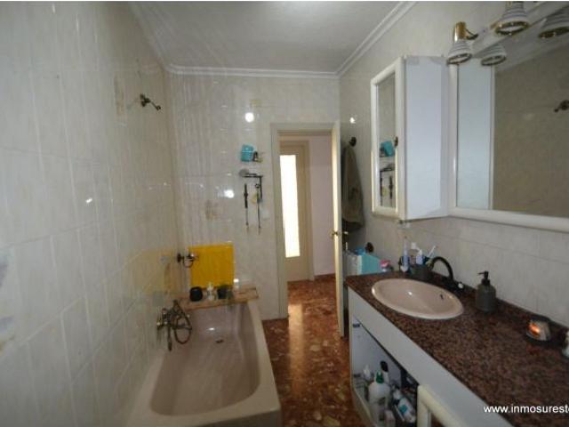 ¡ Bajada de precio ! Magnífico piso en el entro de Orihuela, junto a la Glorieta Gabriel Miró en Avd