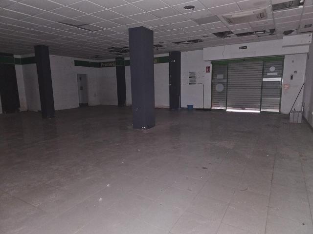 BAJADA DE PRECIO! Local comercial junto al Corte InglÉs