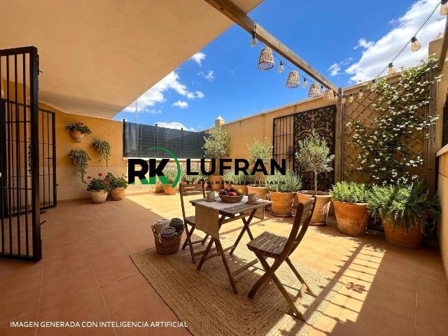 BAJO A LA VENTA EN URBANIZACIÓN EN ALGORFA ALICANTE