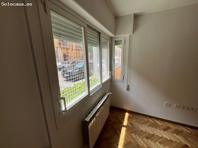 Bajo a la venta en urbanización en Guadalajara