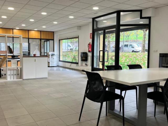 Bajo comercial de 130 m² en alquiler Muy cerca de Área Central