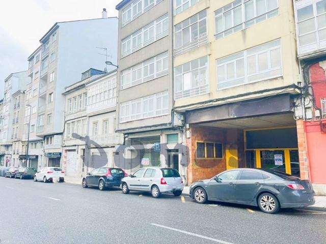 Bajo comercial en venta en Ronda da Muralla – Lugo