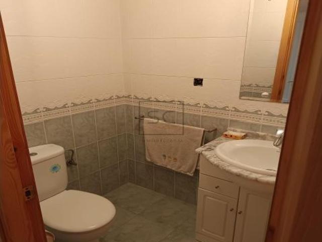 Bajo comercial en Alto do Castaño, junto al ayuntamiento de Narón