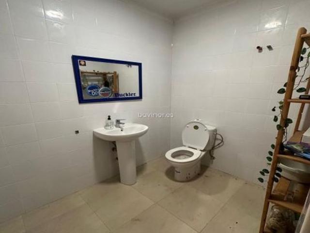 ? Bajo comercial en esquina en venta — 60 m2