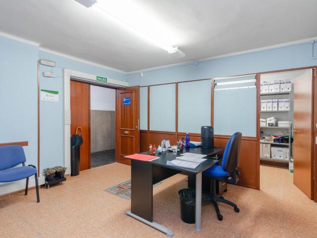 Bajo Comercial en González Besada