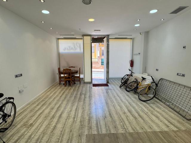 Bajo comercial en Montegrande