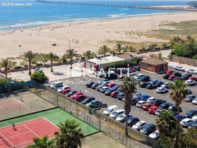 Bajo comercial equipado en zona concurrida, a 200m. del paseo marítimo de Puerto de sagunto