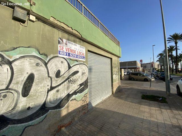 BAJO COMERCIAL JUNTO A BURGUER KING DE LA AVENIDA DE LA ESTACIÓN. DISPONE DE 70 METROS CUADRADOS Y S