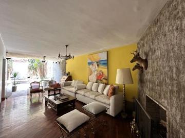 Bajó de precio. Venta de buena casa en Lince, jirón Manuel Villavicencio