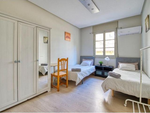 Bajo de 120 m2 en Ibiza Retiro: una oportunidad para invertir o crear un hogar junto al Parque del R