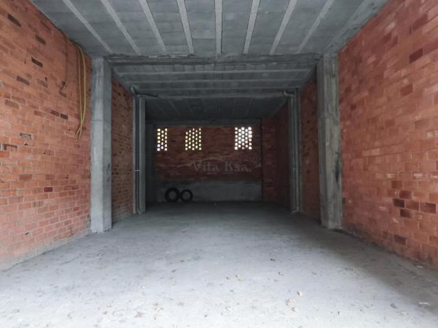 BAJO EN OBRA, PROXIMO AL CENTRO MEDICO DE LA CUÑA