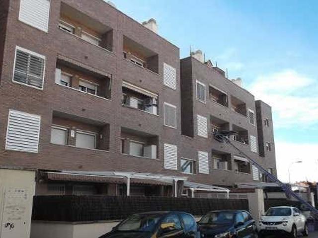 BAJOS 123M EN TERRASSA FINCA 2004 ENTRADA CON DESCUENTO Y ALTO POTENCIAL