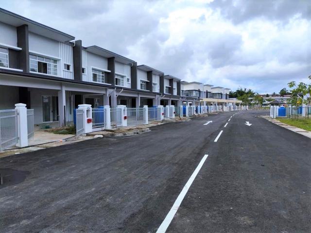 Bakut Tuaran Double Storey Terrace Suasana Melalin