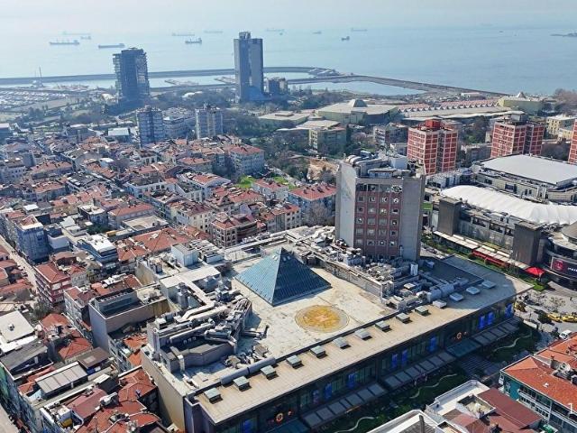 Bakırköy Merkez'de işlek konumda Konut İmarlı