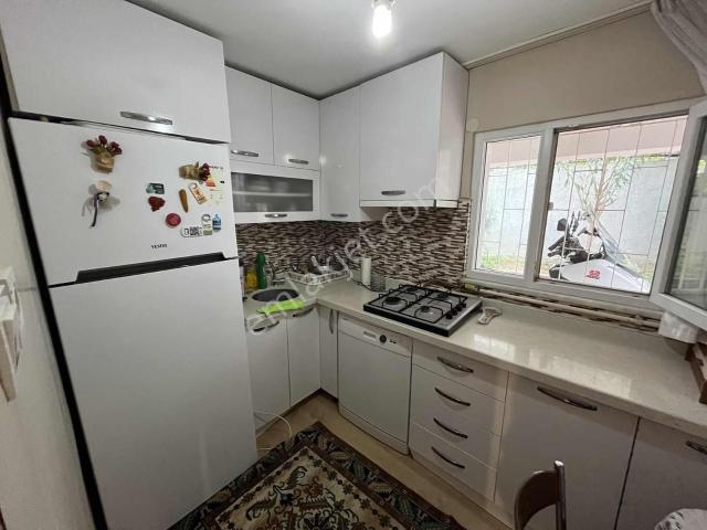 Bakırköy Osmaniye Hastanenin Karşısında Düz Giriş 2+1 Net 85m2