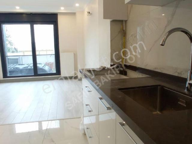 Bakırköy Osmaniye'de 2 Yıllık Kiralık 3+1 Ters Dubleks Daire